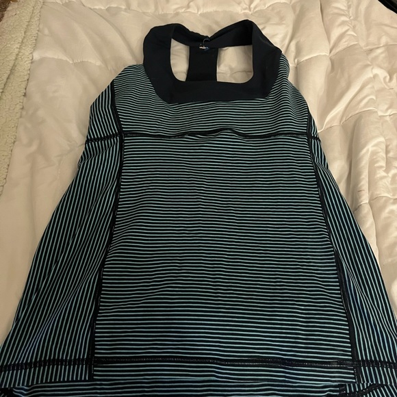 Lululemon scoop tank - Picture 3 of 3